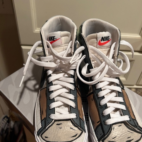 Nike Blazers - Picture 3 of 6